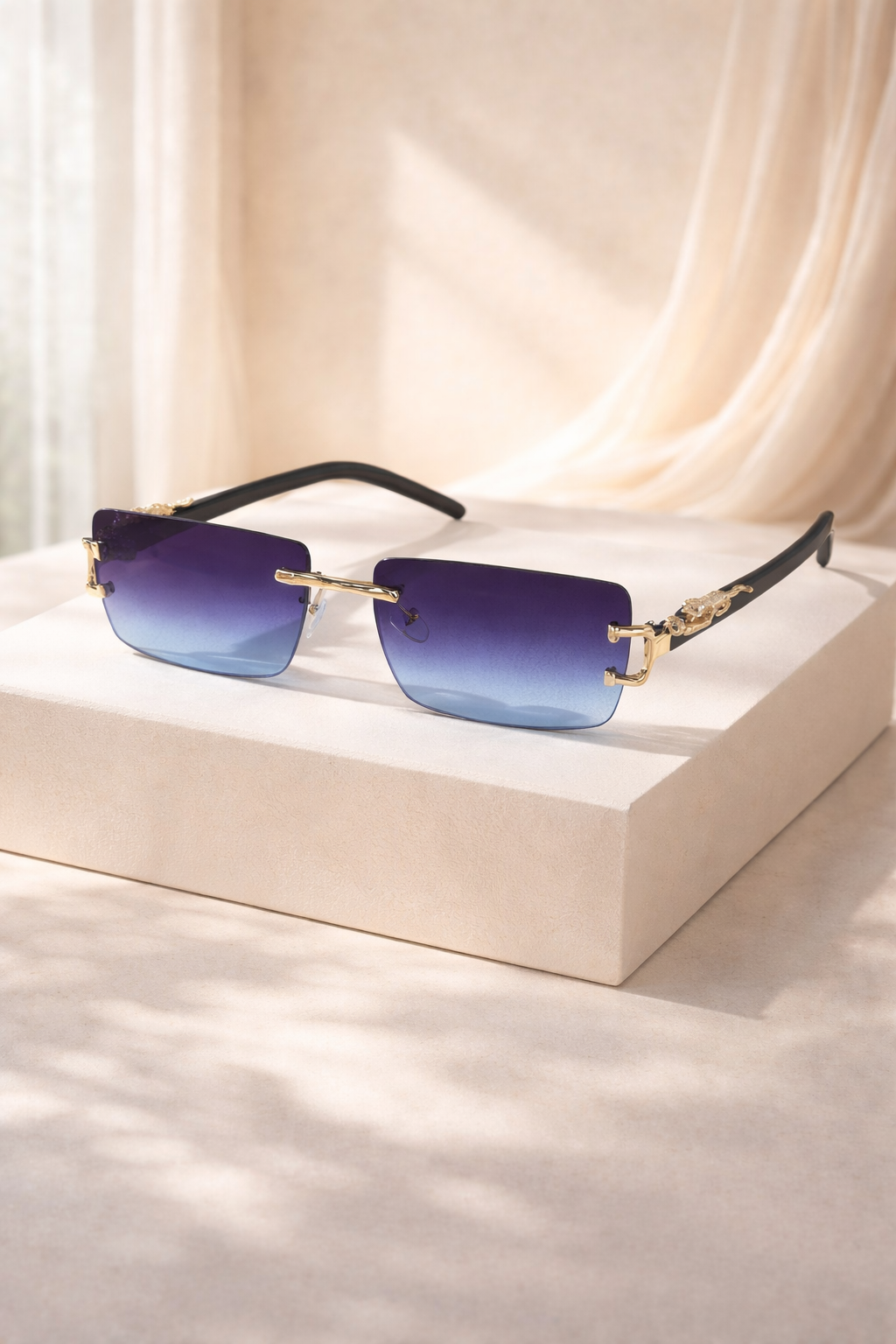 Gafas de Sol Sin Marco Degradadas con Detalles Dorados – Estilo Premium