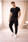 Pantalón Cargo Jogger Negro Slim Fit con Bolsillos Laterales – Estilo Urbano Premium