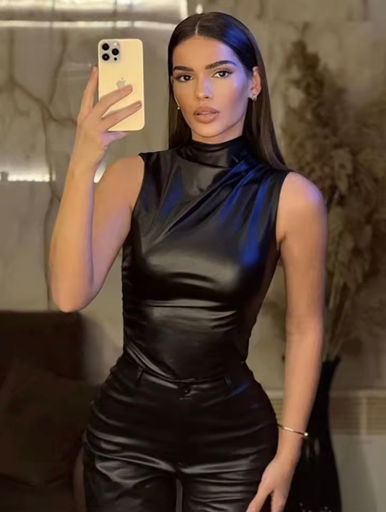 Top Efecto Cuero Premium “Aura Urbana” – Elegancia que Impacta