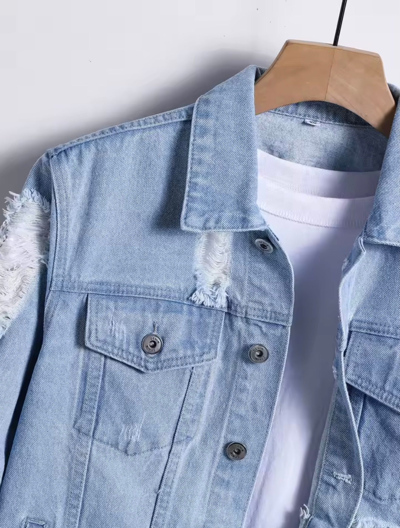 Chaqueta Denim Sky Vintage con Efecto Desgastado Premium