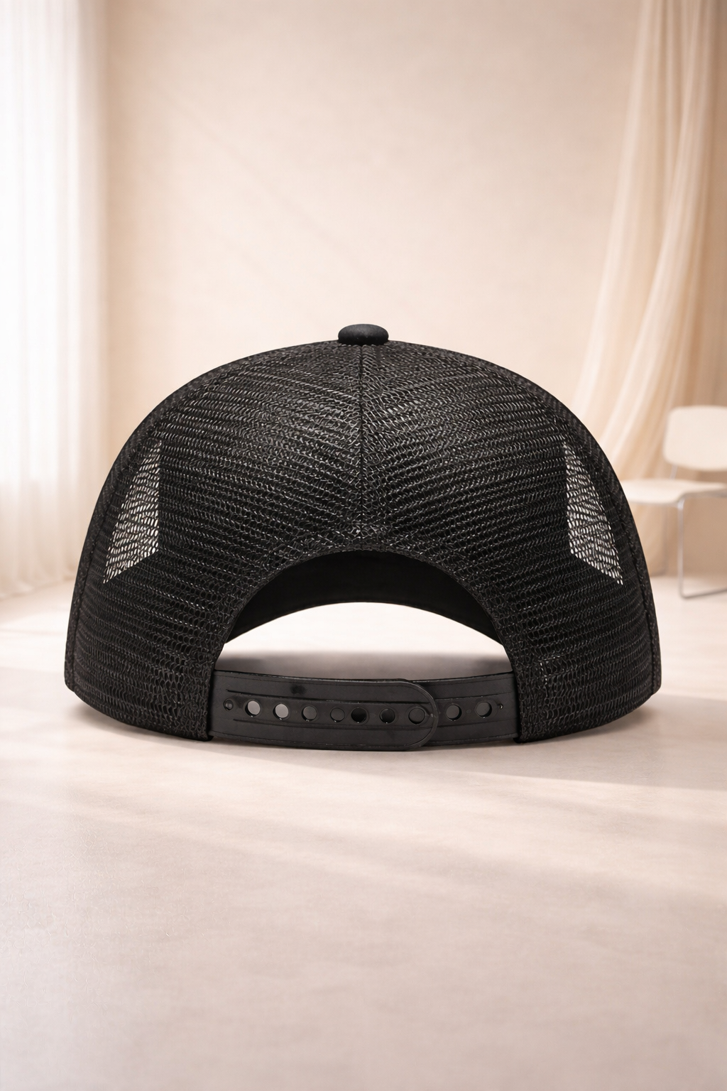 Gorra Trucker Negra Premium con Malla Transpirable y Logo Bordado