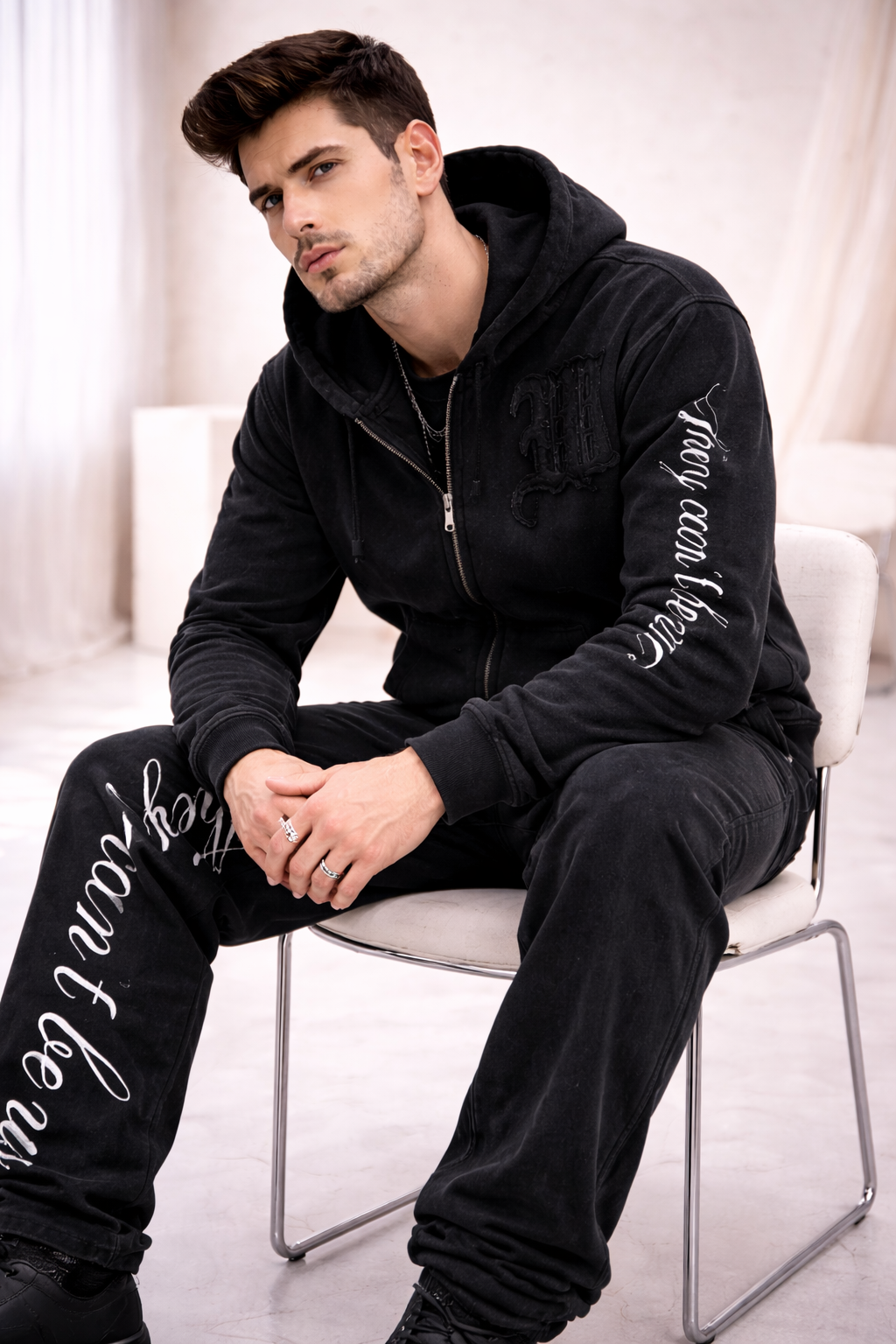 Chándal Premium Urban Style “Money Can’t Be Us”