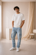 Jeans Hombre Denim Claro Desgastado – Corte Moderno con Roturas Premium