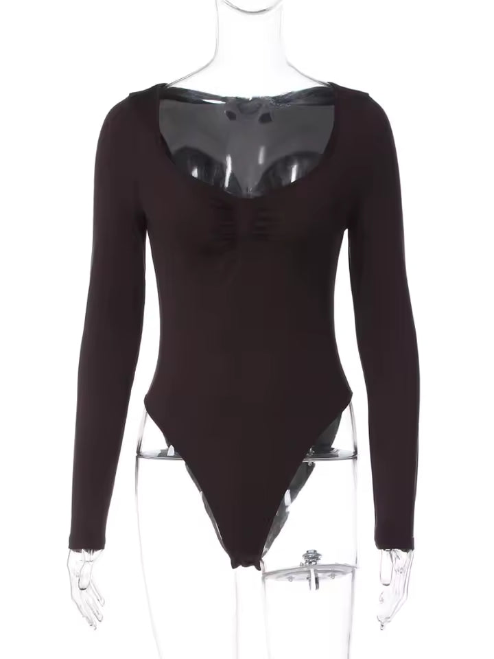 Body Negro de Manga Larga Ajustado – Elegancia y Estilo Minimalista