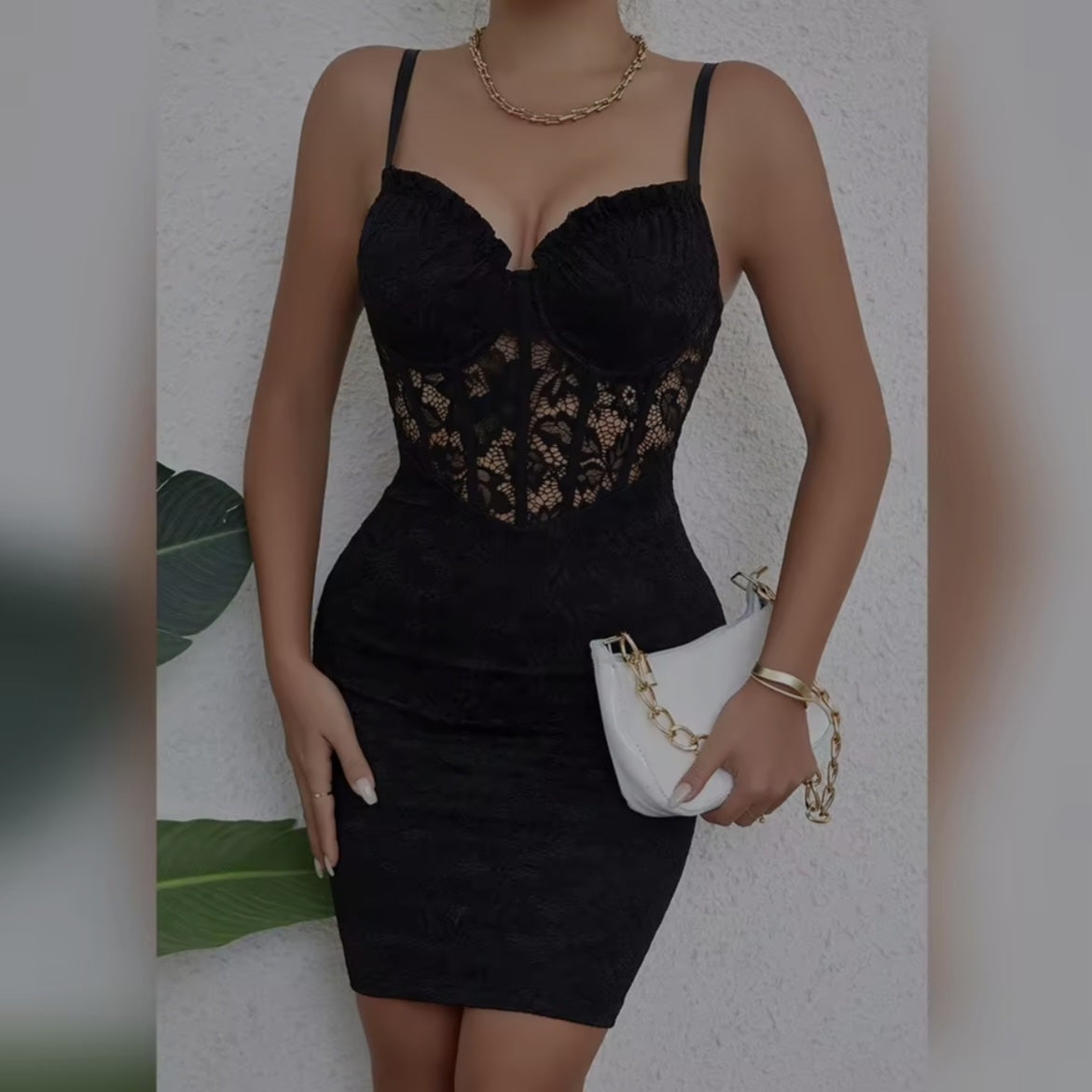 Vestido Negro Elegante con Corset de Encaje – Ajuste Perfecto